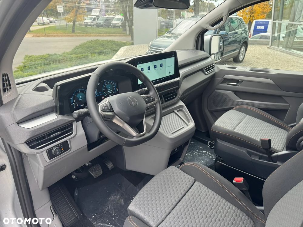 Volkswagen Caravelle - 12