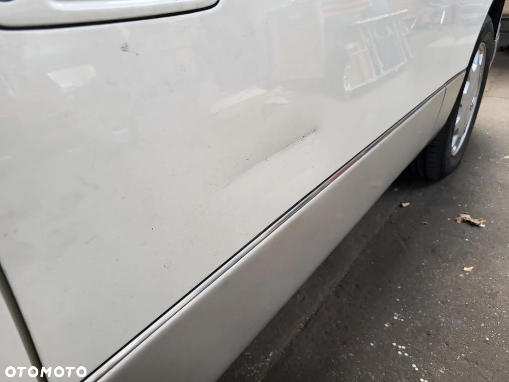 Lexus LS 400 - 24