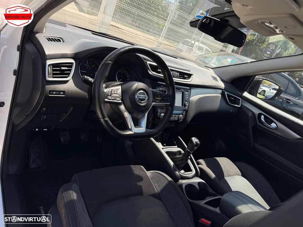 Nissan Qashqai 1.5 dCi N-Connecta J18+Led - 11