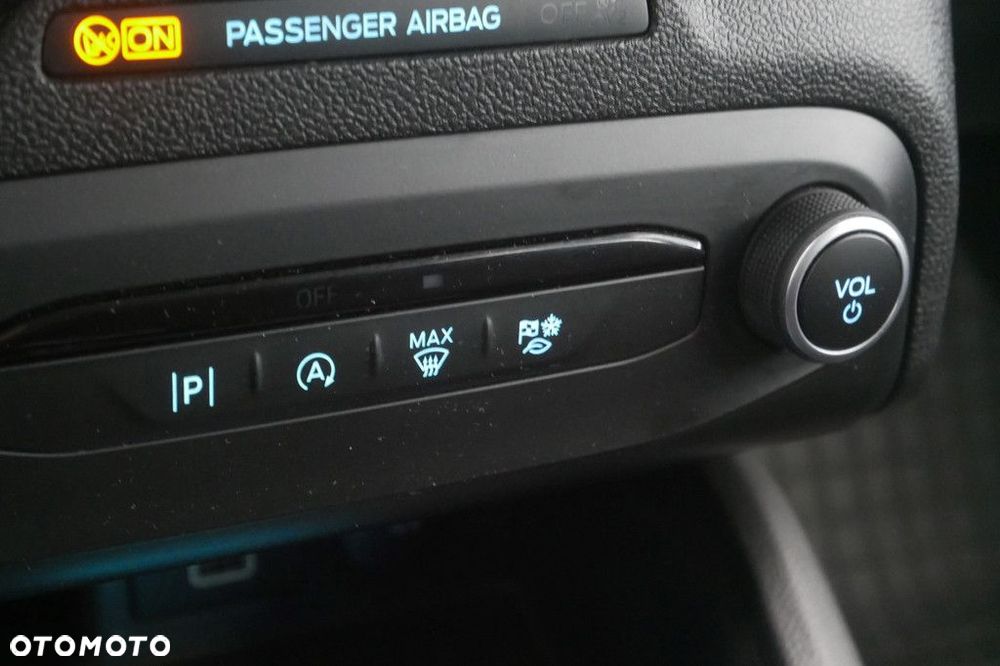 Ford Focus 1.0 EcoBoost Titanium - 21