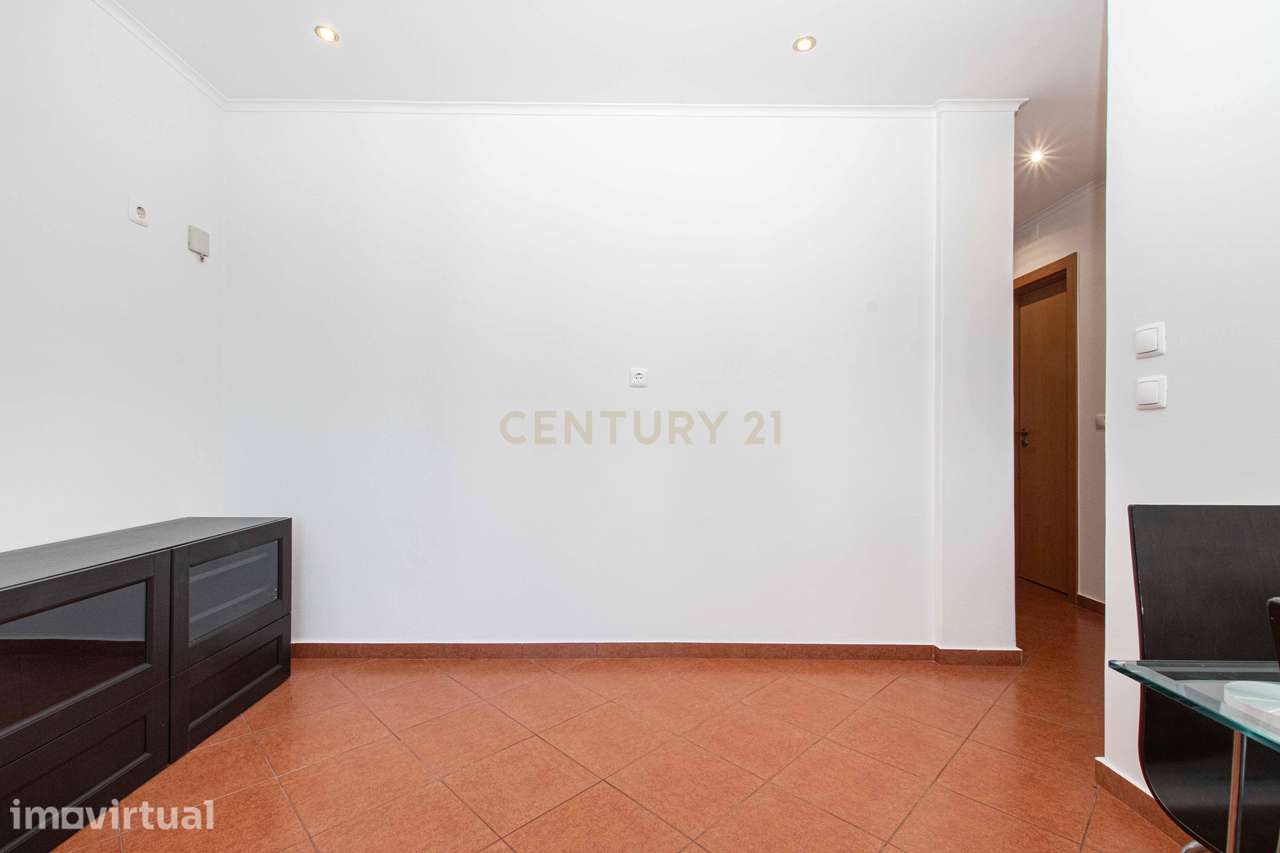 Apartamento T1 (Venteira, Amadora) - Grande imagem: 4/28