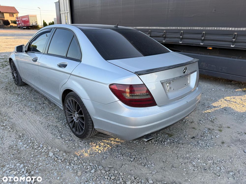 Mercedes-Benz Klasa C 220 CDI DPF (BlueEFFICIENCY) 7G-TRONIC - 6