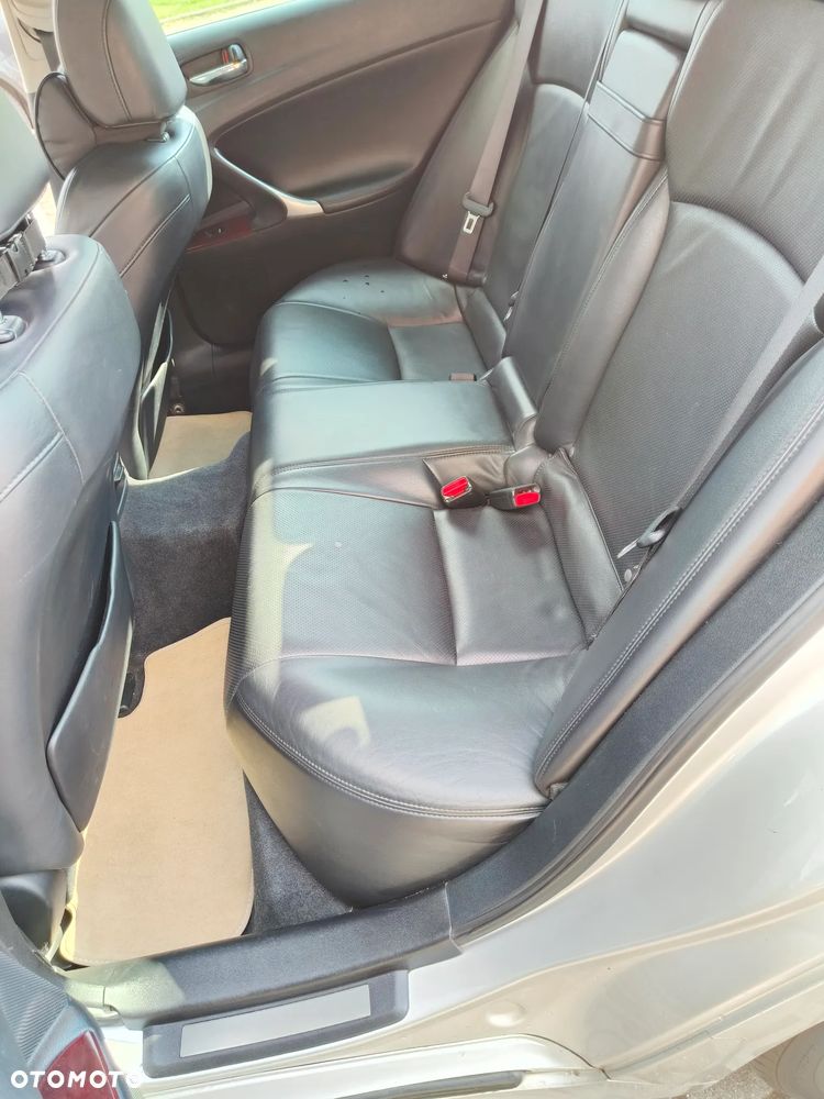 Lexus IS 250 Prestige - 17