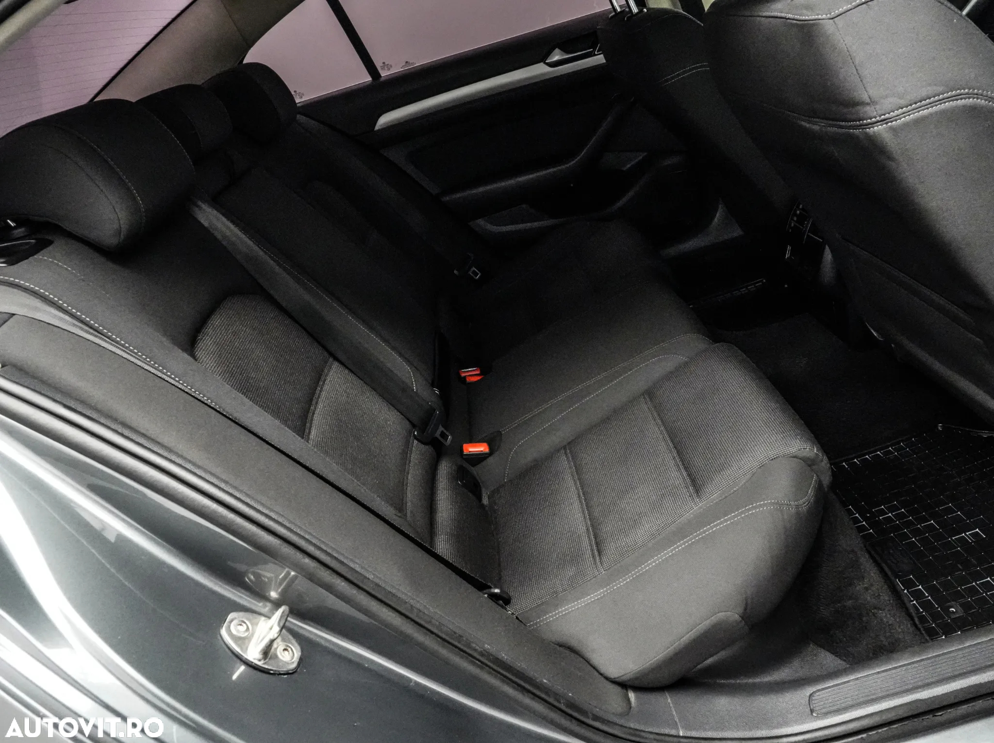 Volkswagen Passat - 17