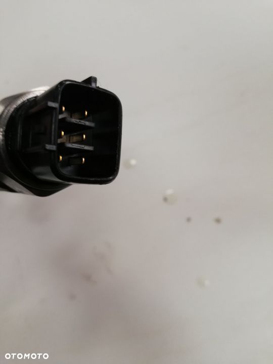 AVENSIS T25 2.2 D-CAT 177 KONI LISTWA WTRYSKOWA - 2