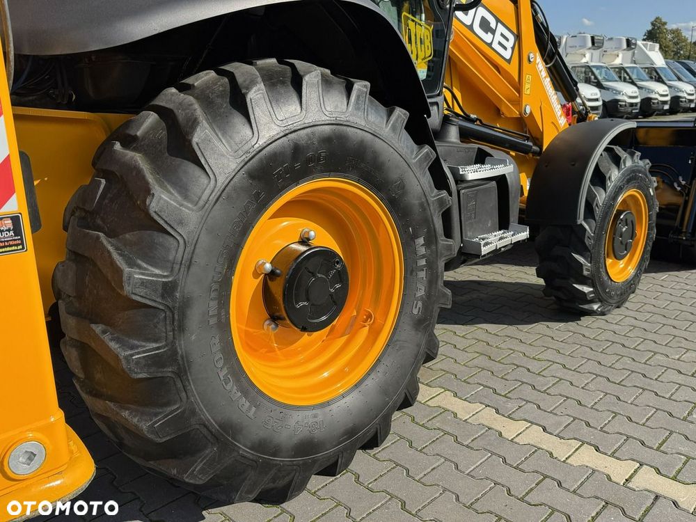 JCB 3CX - 9