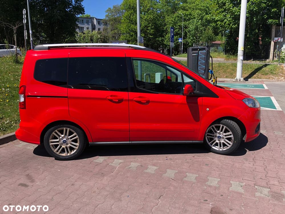 Ford Tourneo Courier 1.0 EcoBoost S&S Titanium - 5