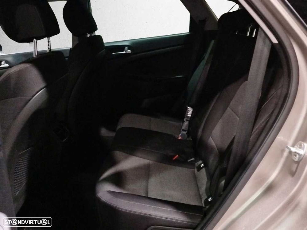 Hyundai Tucson 1.6 CRDi Premium - 10