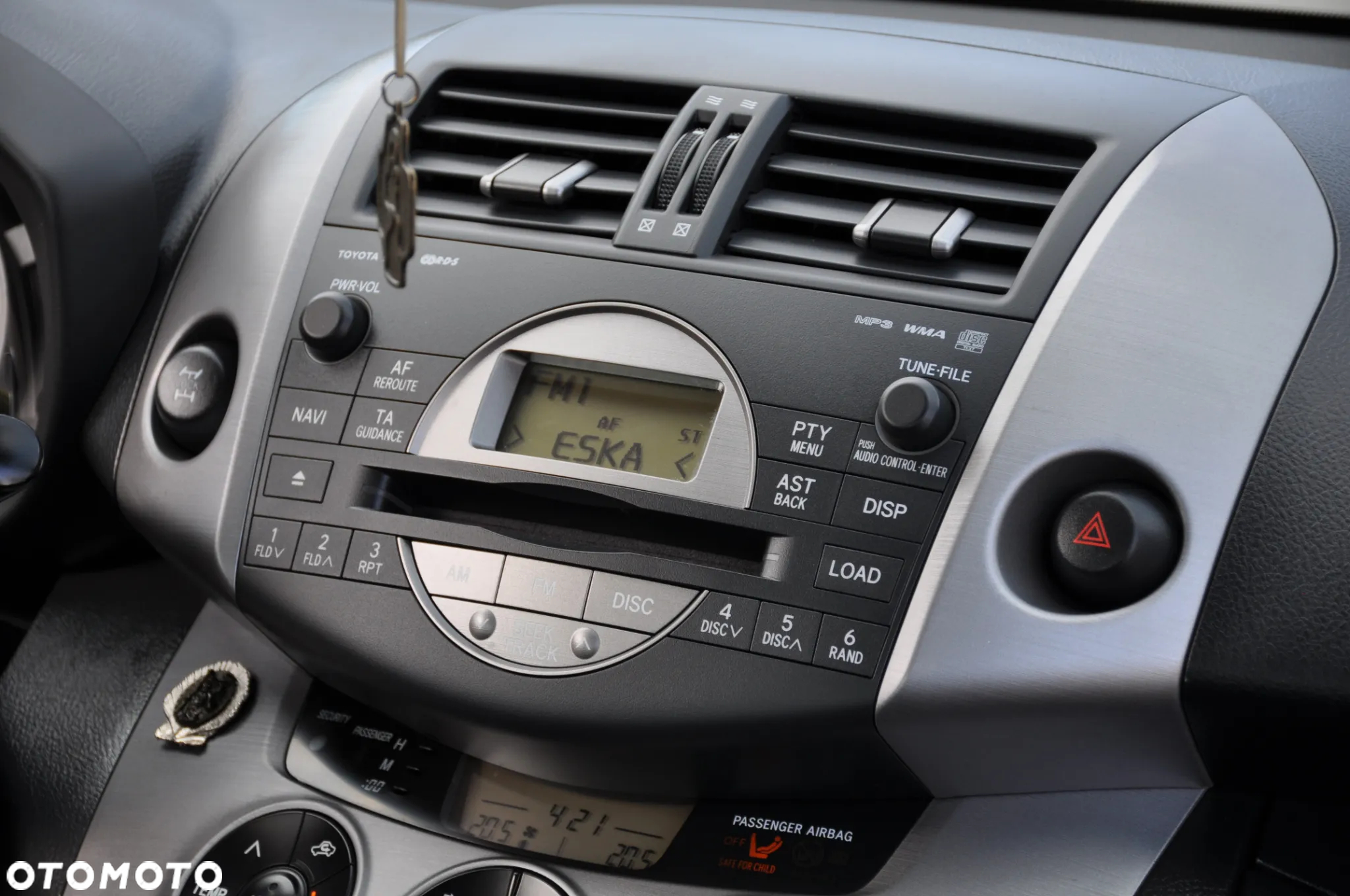 Toyota RAV4 2.0 4x4 Automatik Executive - 24