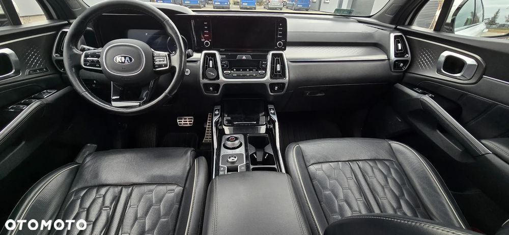 Kia Sorento - 8