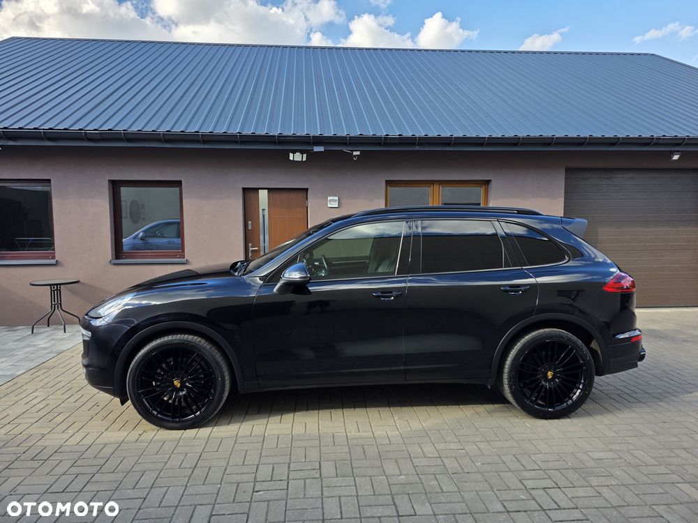 Porsche Cayenne - 2