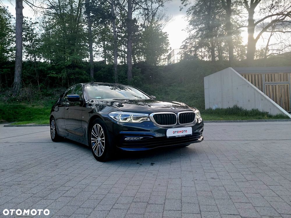 BMW Seria 5 525d Sport Line - 8
