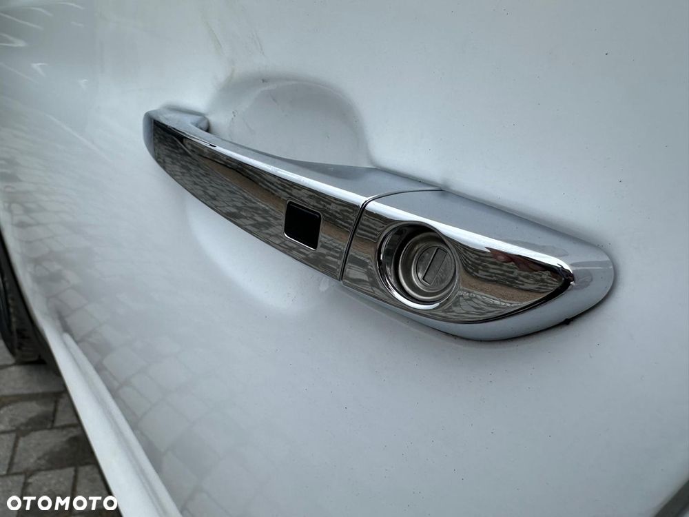 Hyundai Tucson 2.0 CRDi 4WD Automatik Style - 16