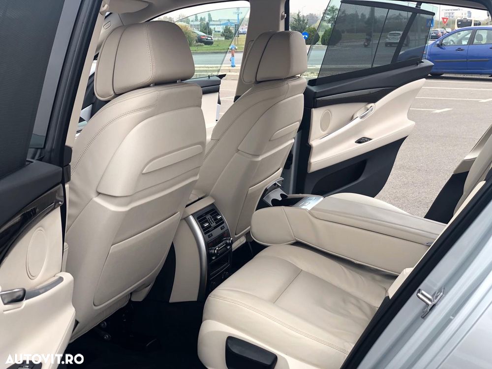 BMW Seria 5 530d xDrive - 11