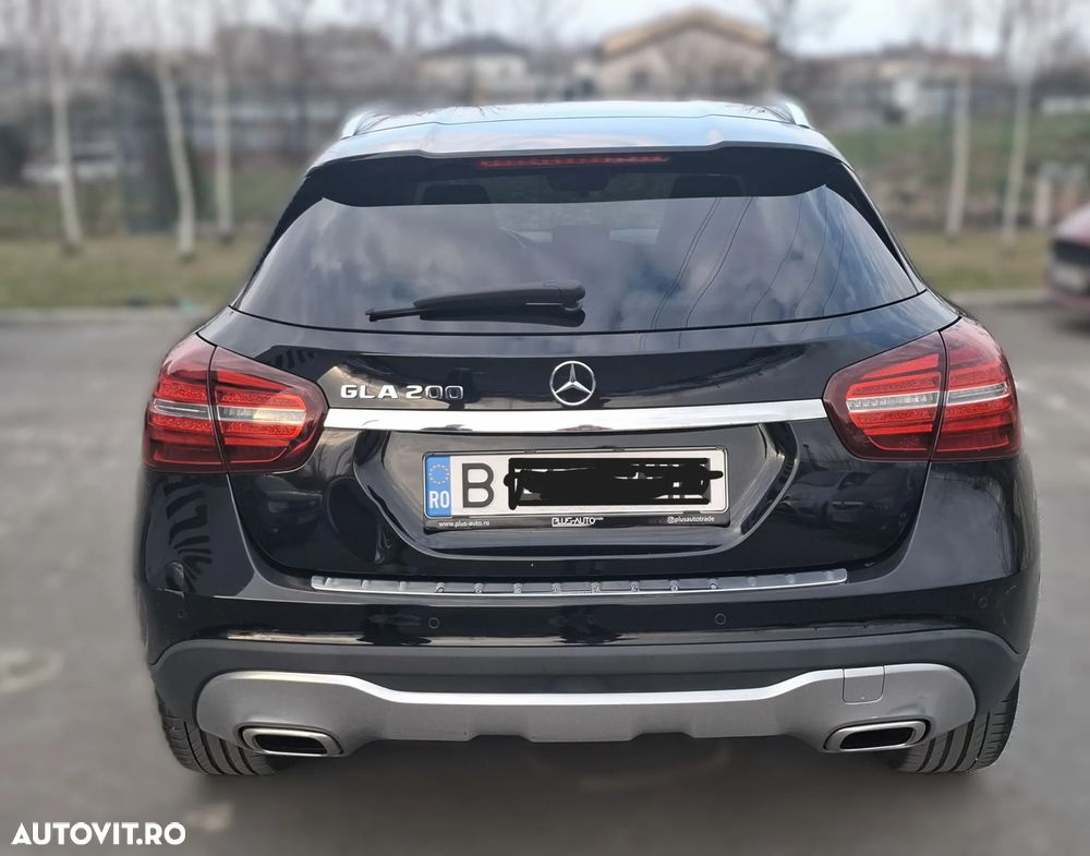 Mercedes-Benz GLA - 5