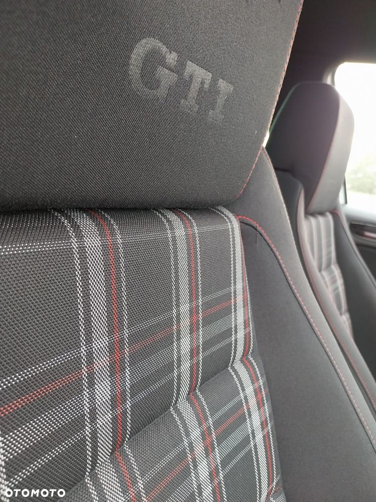 Volkswagen Golf 2.0 TSI GTI - 20