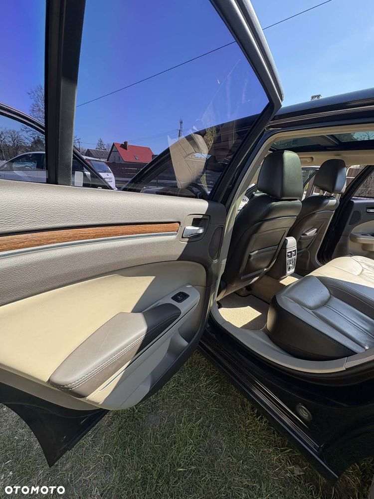 Lancia Thema 3.6 Executive - 23