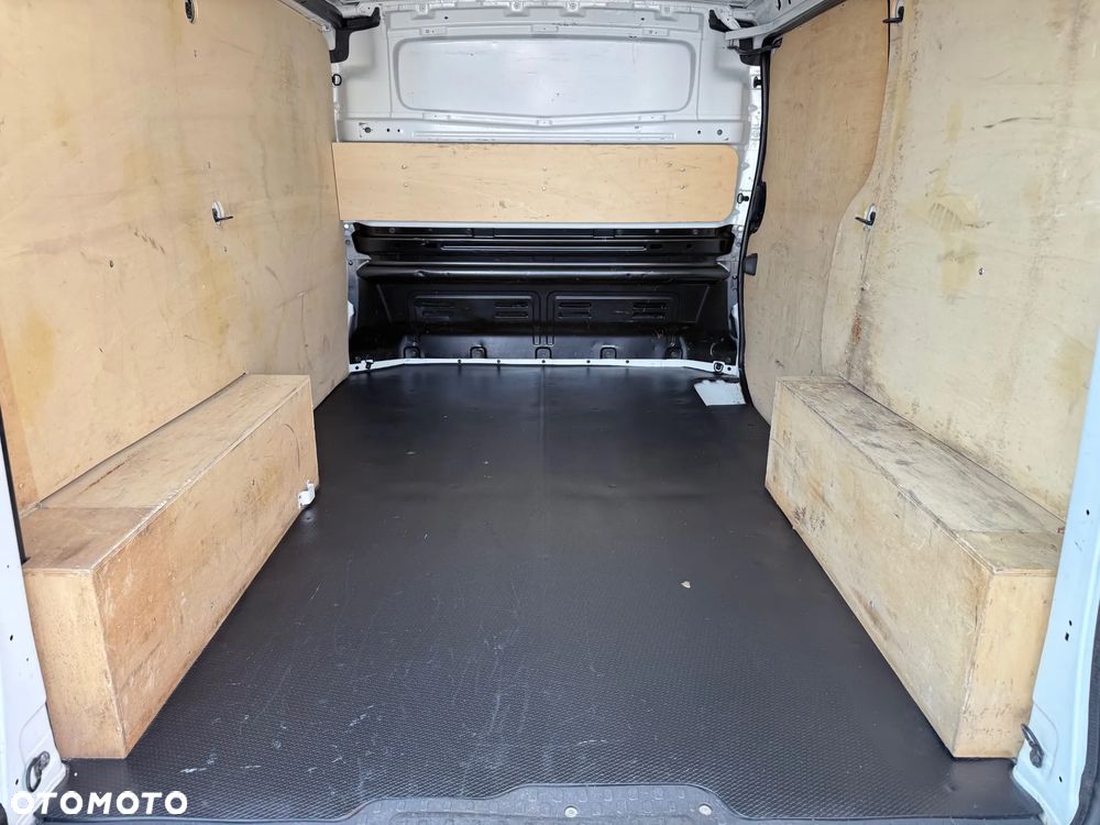Renault Trafic L1H1 Furgon Blaszak Lift Nowy Model Salon PL - 8