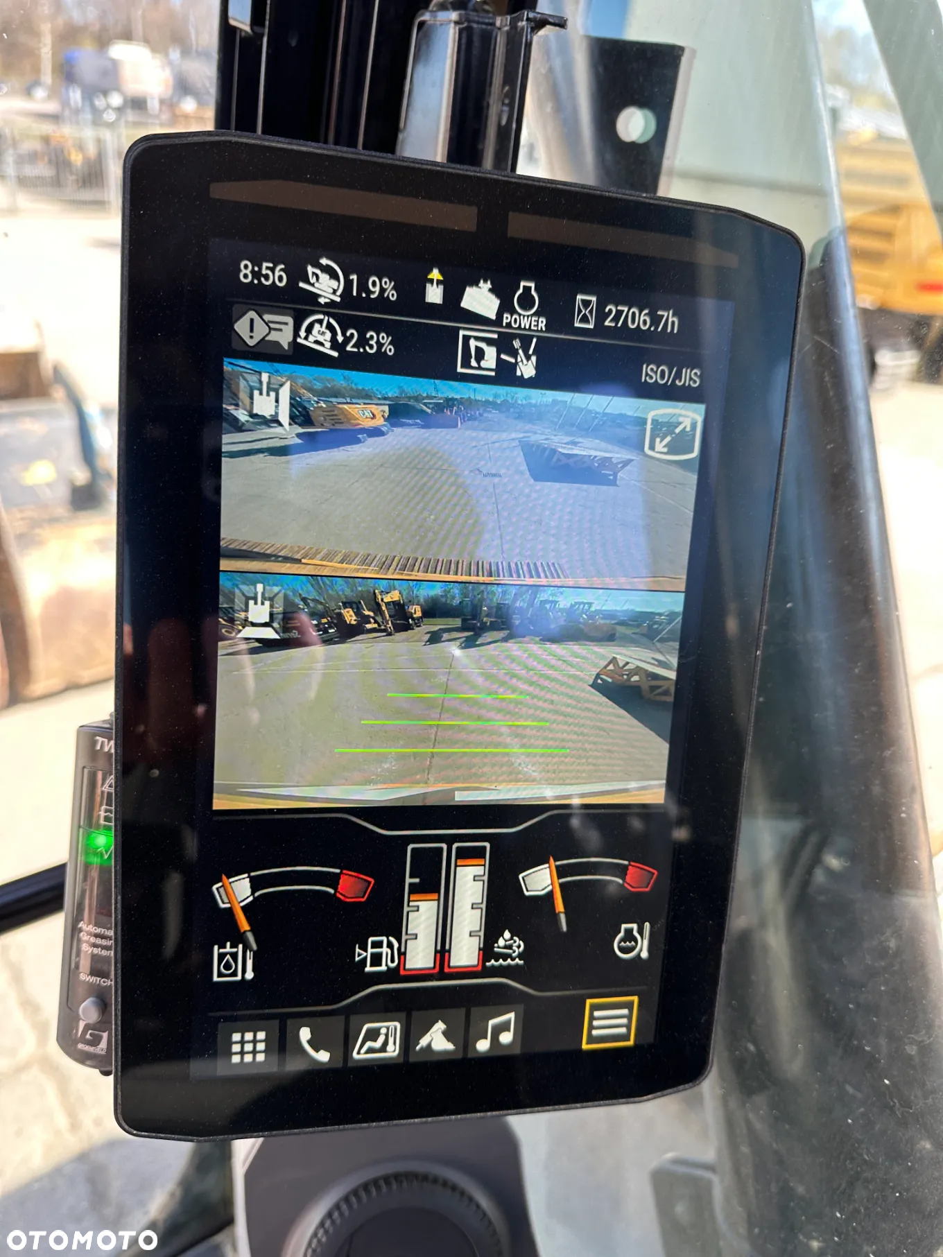 Caterpillar 323 - 10
