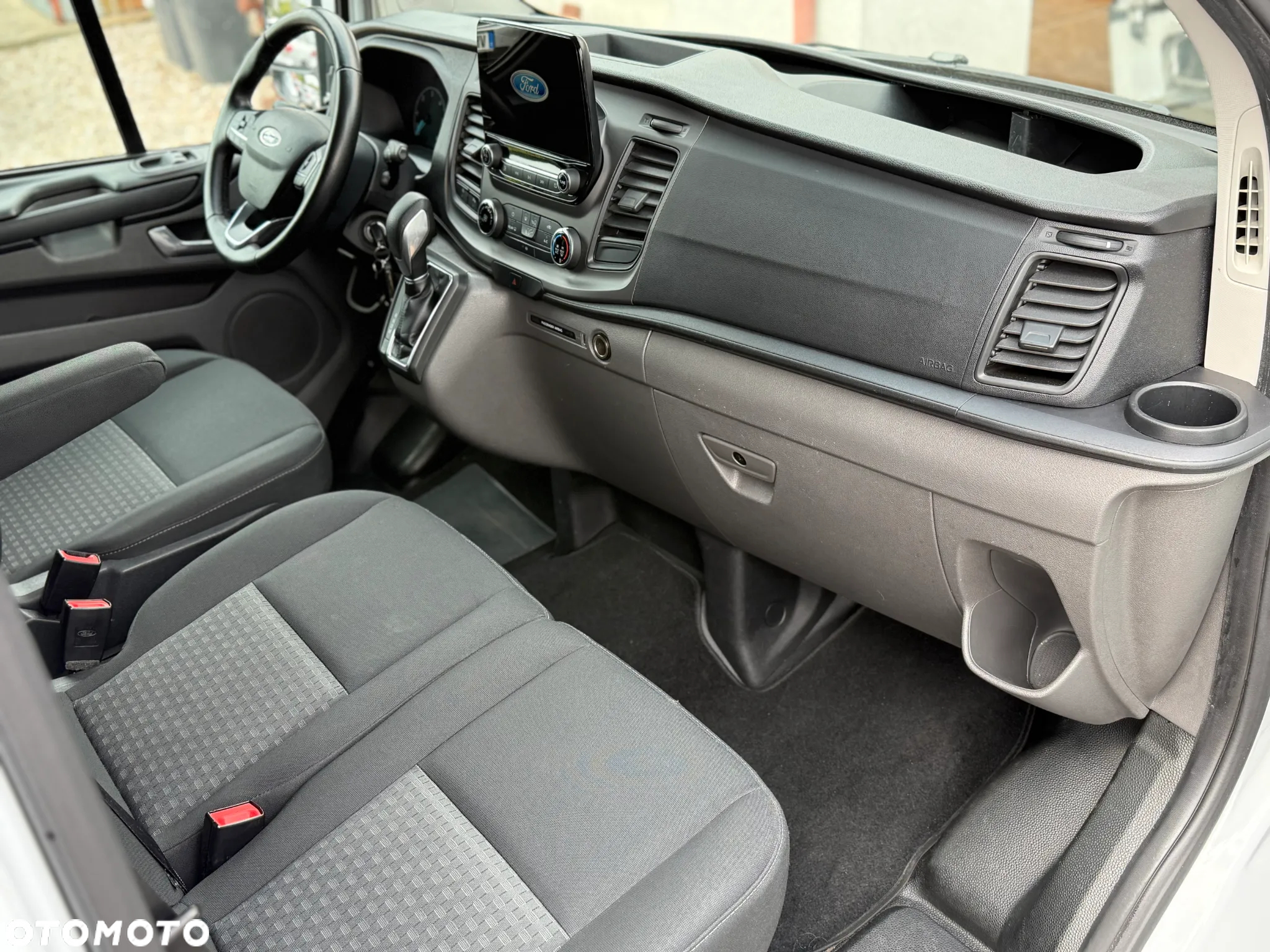 Ford Transit Custom 340 L2H2 VA Autm Nugget Plus - 25