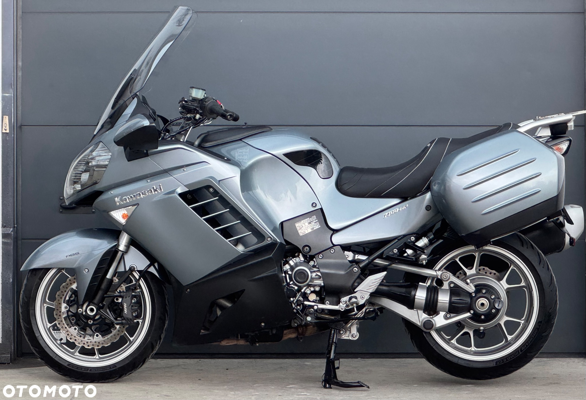 Kawasaki GTR - 25