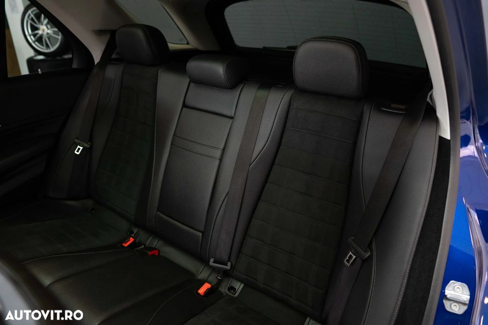 Mercedes-Benz GLE 350 d 4MATIC - 28