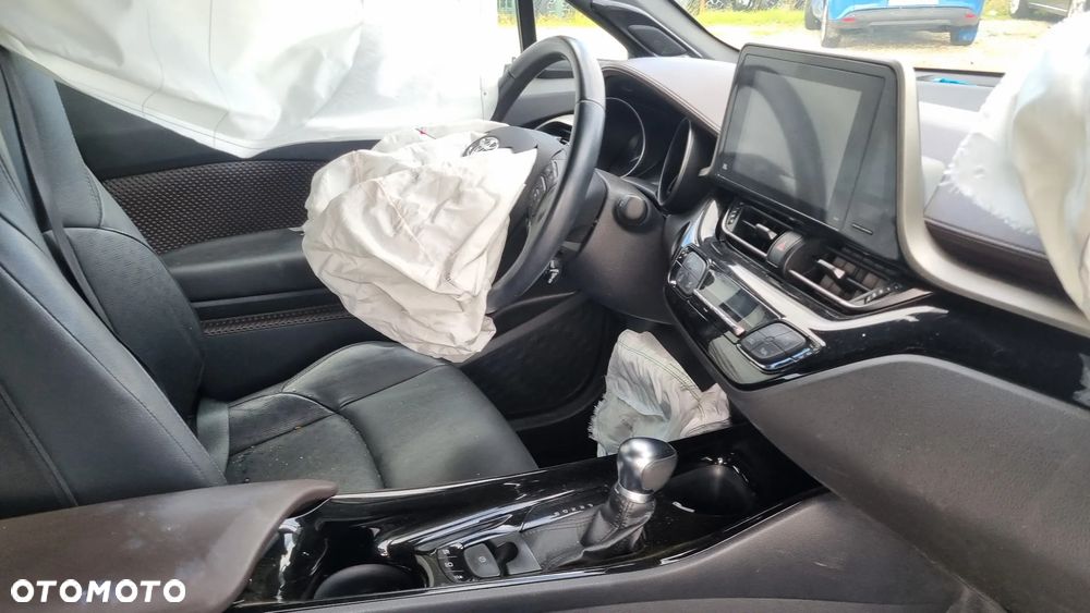 Toyota C-HR Style Selection - 24