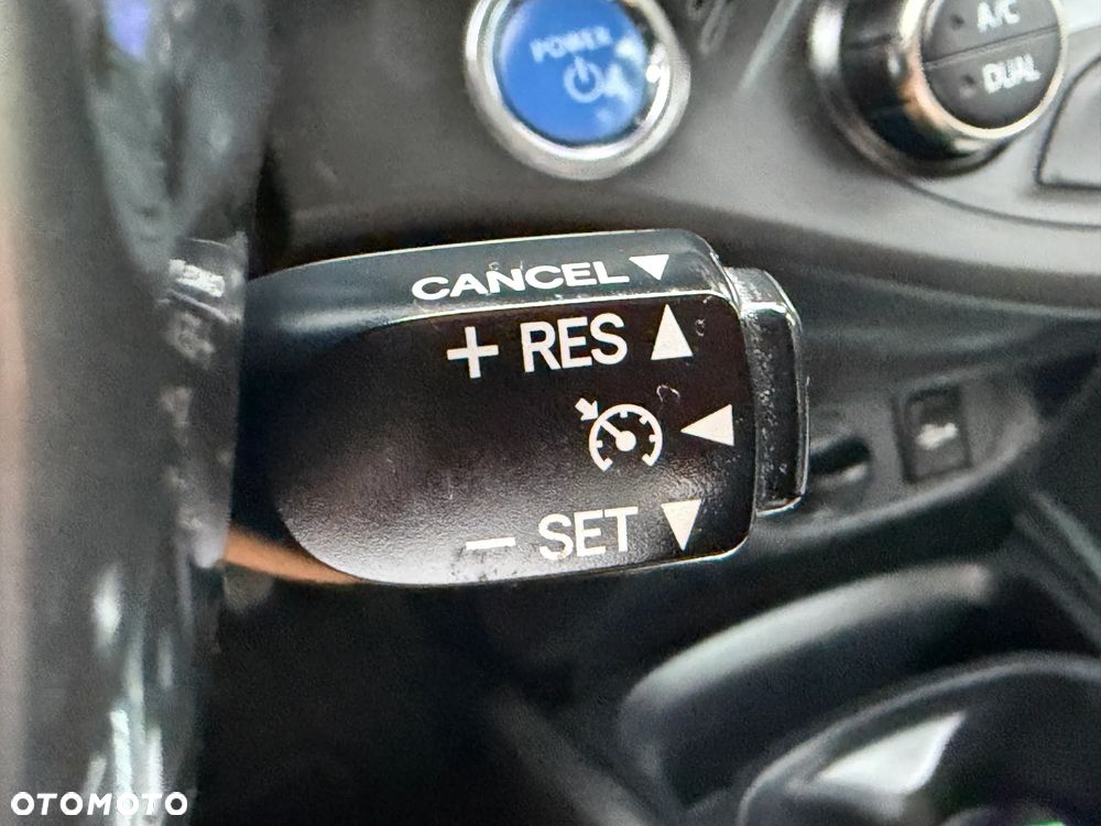 Toyota Yaris 2016