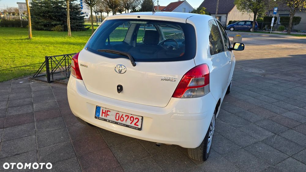 Toyota Yaris - 31