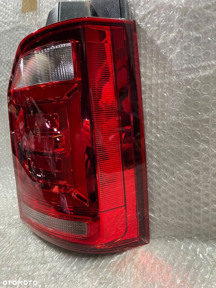 LAMPA TYŁ PRAWA VOLKSWAGEN MULTIVAN T6 - 3