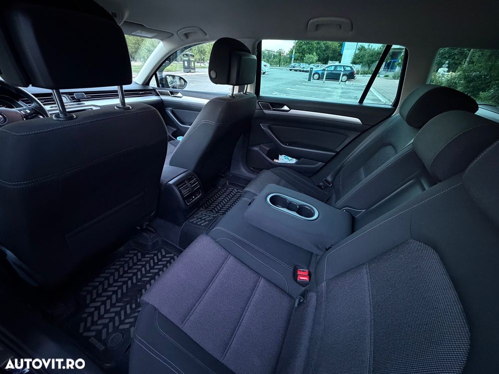 Volkswagen Passat 2.0 TDI 4Motion Comfortline - 11