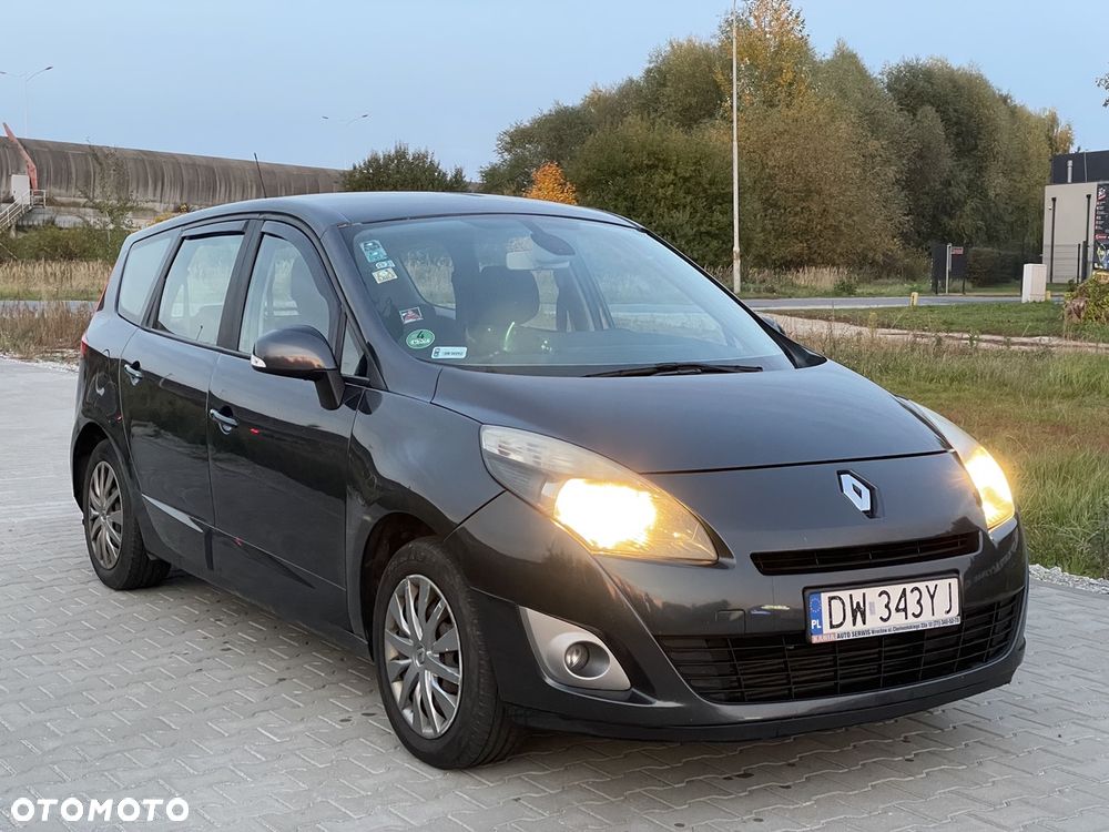 Renault Grand Scenic - 8
