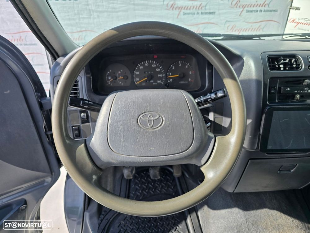 Toyota HiAce 2.4 D LXH12LB - 19