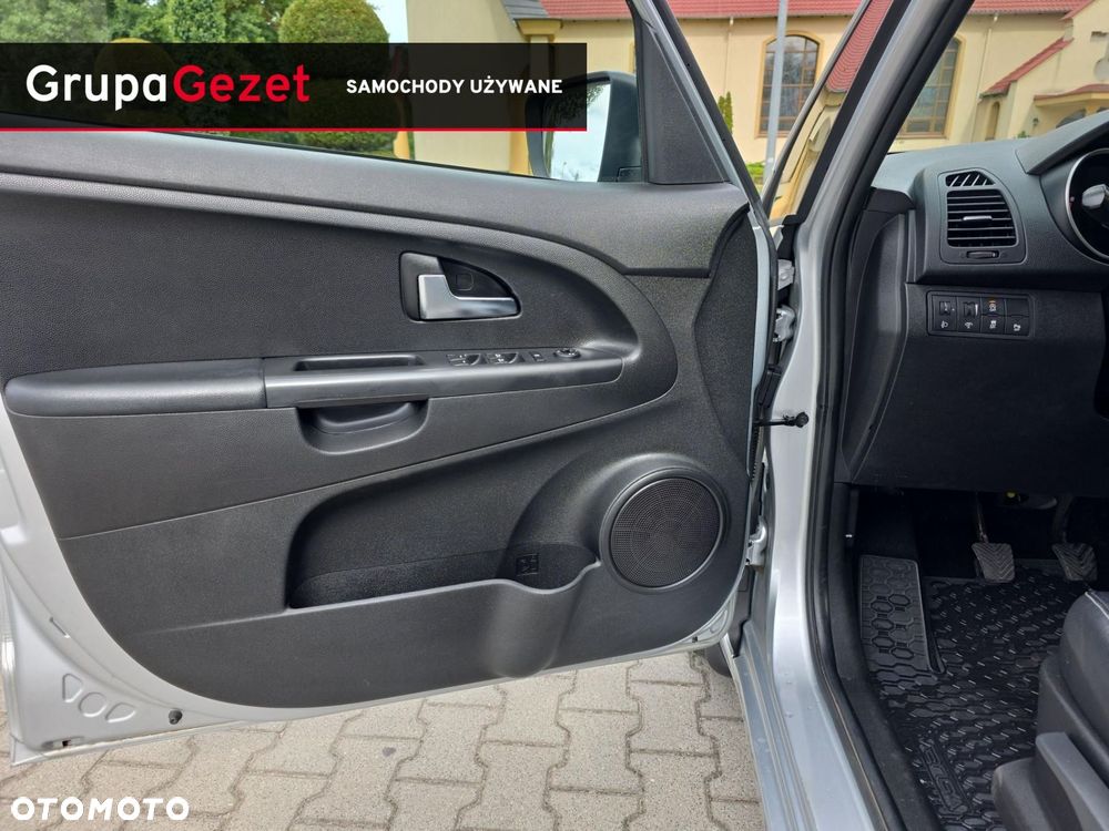 Kia Venga 1.4 L - 10