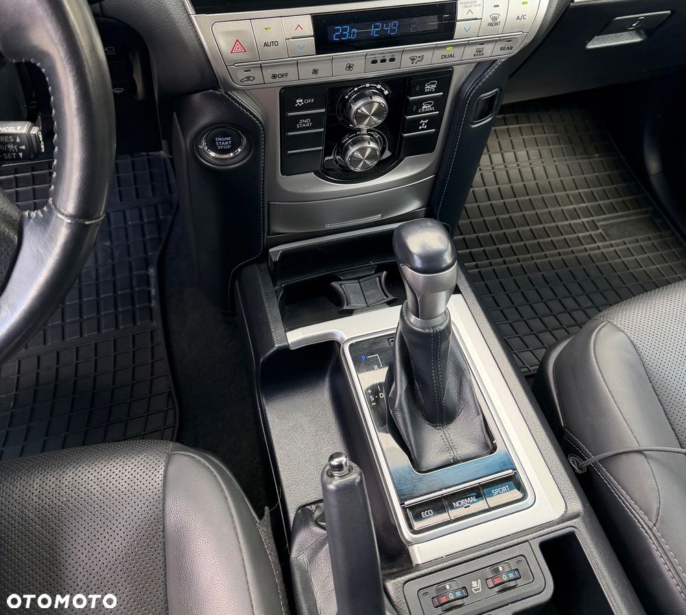 Toyota Land Cruiser LC 2.8 D-4D Invincible - 9