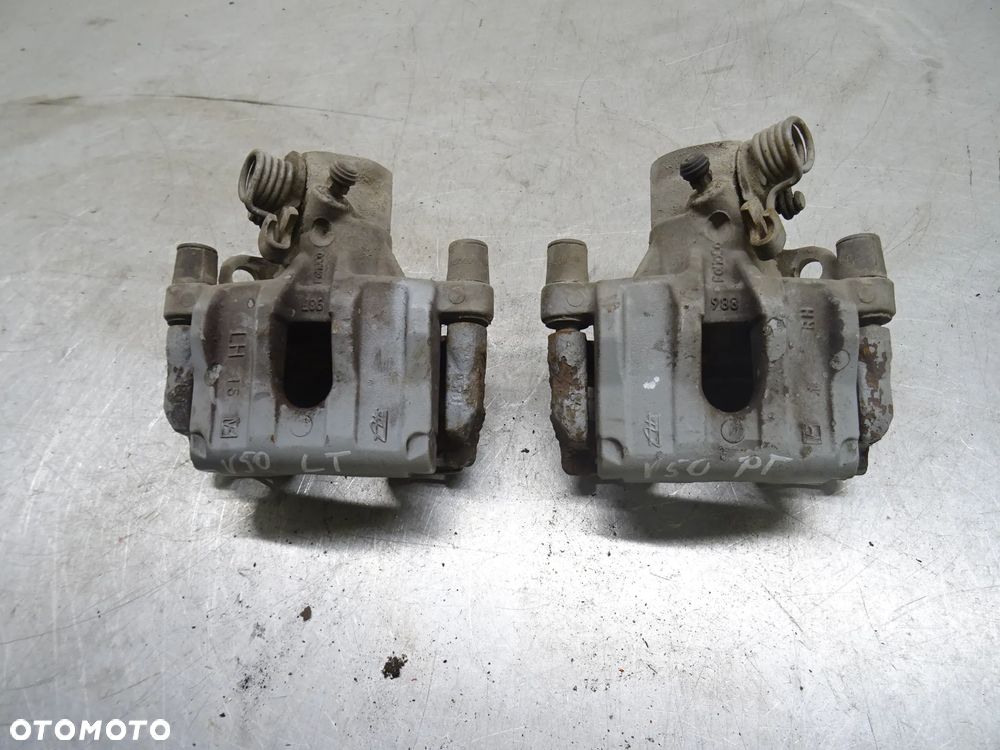 VOLVO V50 2.0TDCI ZACISK HAMULCOWY TYŁ PRAWY LEWY - 9