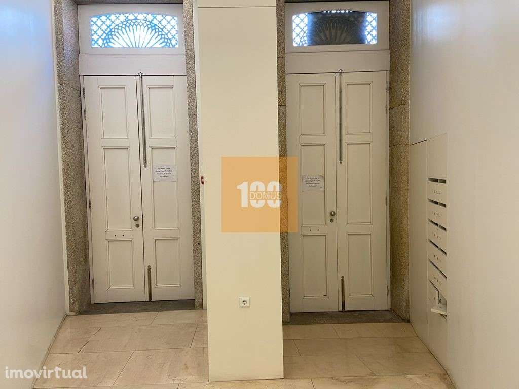 Escritório próximo da Batalha - Grande imagem: 2/29