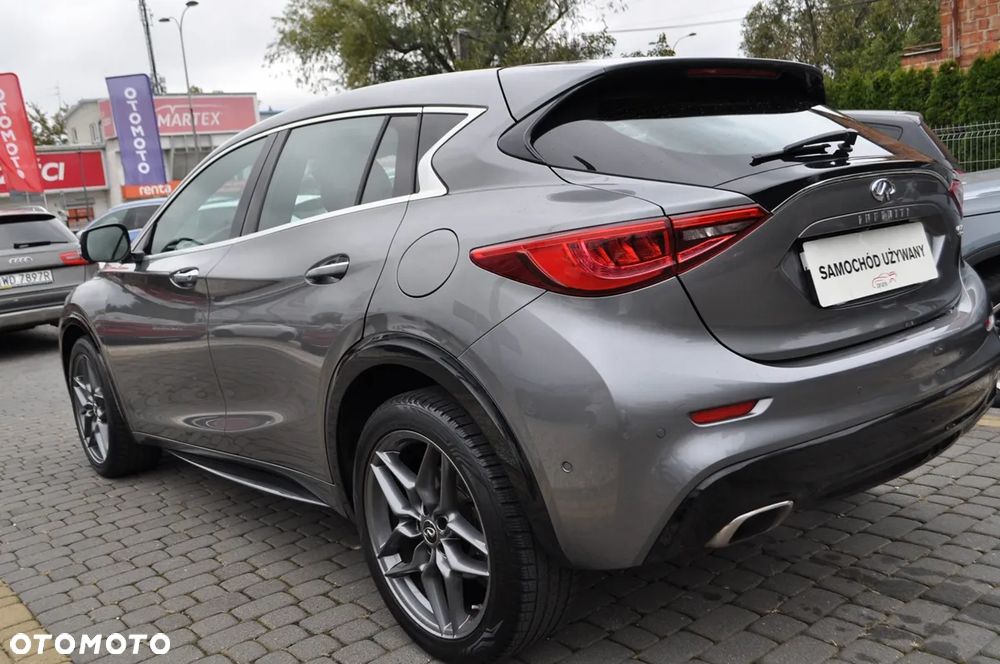 Infiniti Q30 1.6t DCT Premium Tech Cafe Teak - 12
