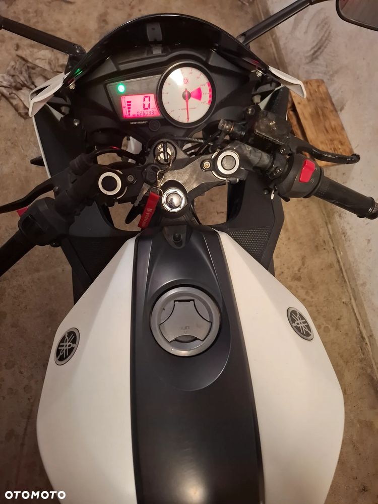 Yamaha YZF - 7