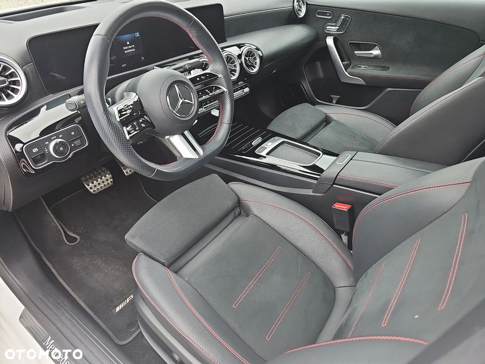 Mercedes-Benz Klasa A 200 4-Matic AMG Line 8G-DCT - 10