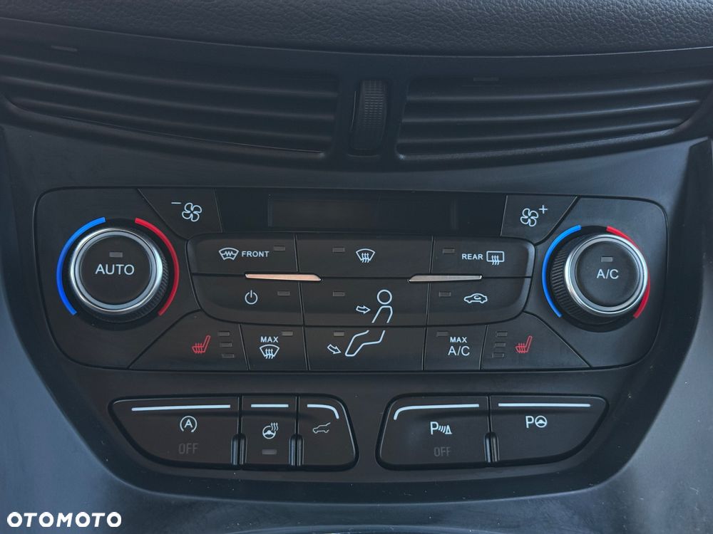 Ford Kuga 1.5 EcoBoost 2x4 ST-Line - 23