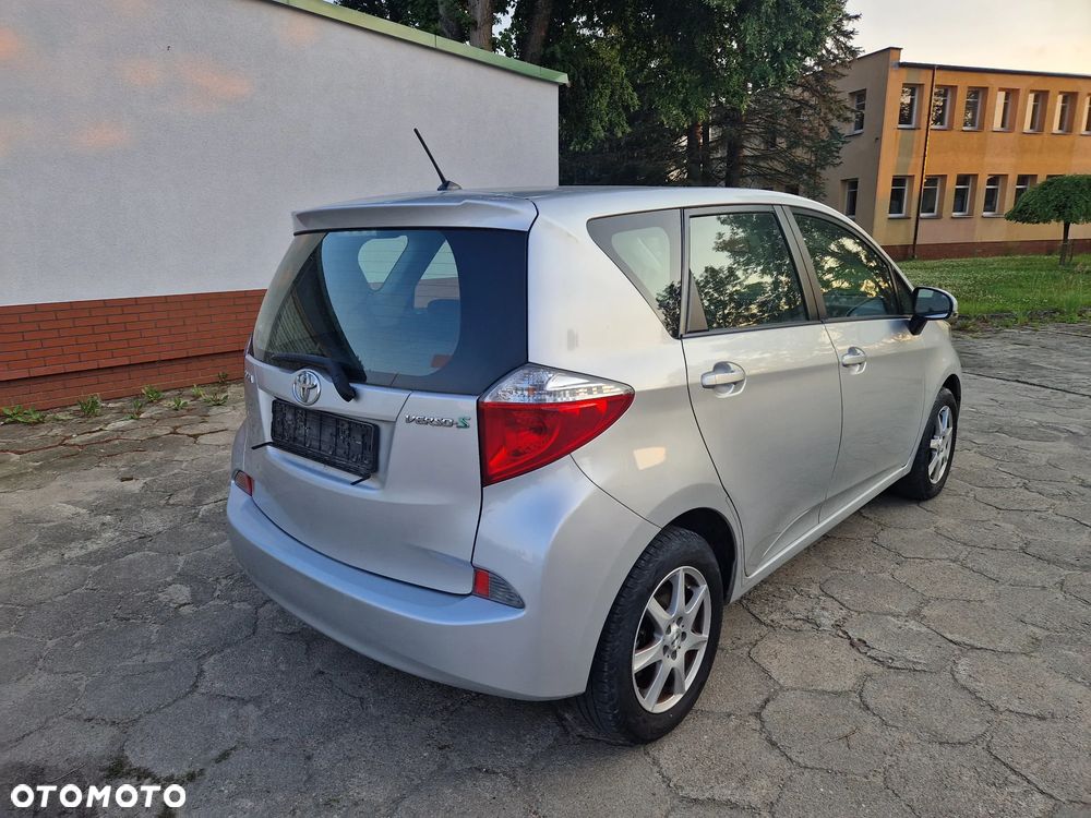 Toyota Verso S 1.33 Premium MS - 5