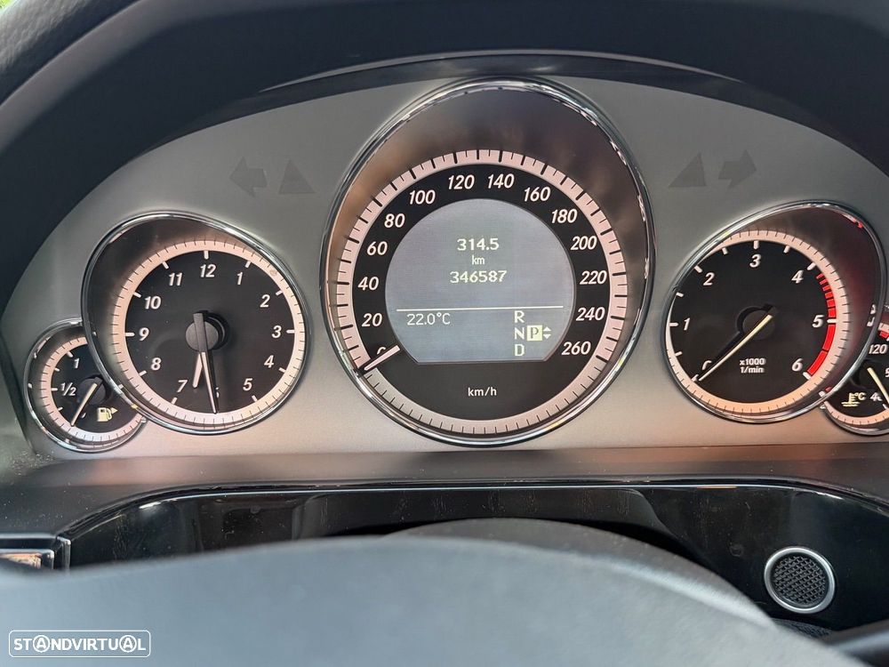 Mercedes-Benz E 250 CDi Avantgarde BlueEfficiency Auto. - 11