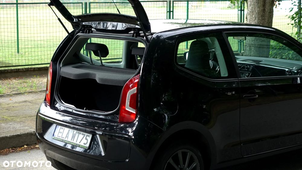 Volkswagen up! move - 30