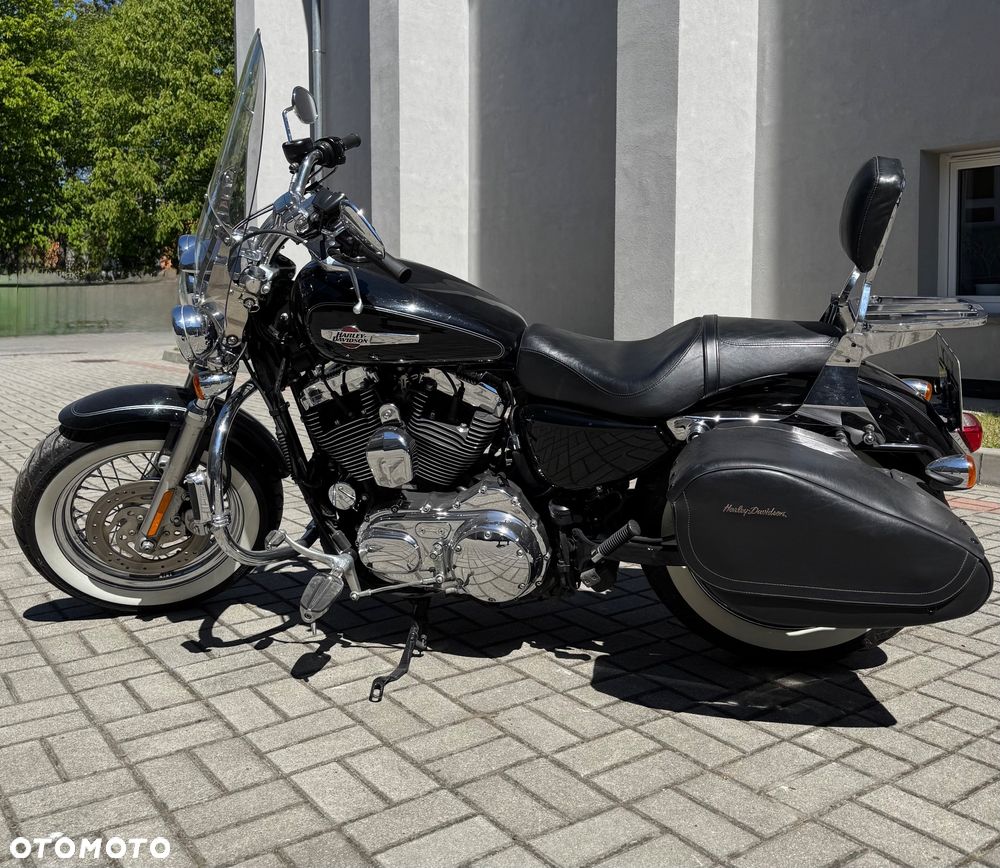 Harley-Davidson Sportster Custom 1200C - 11
