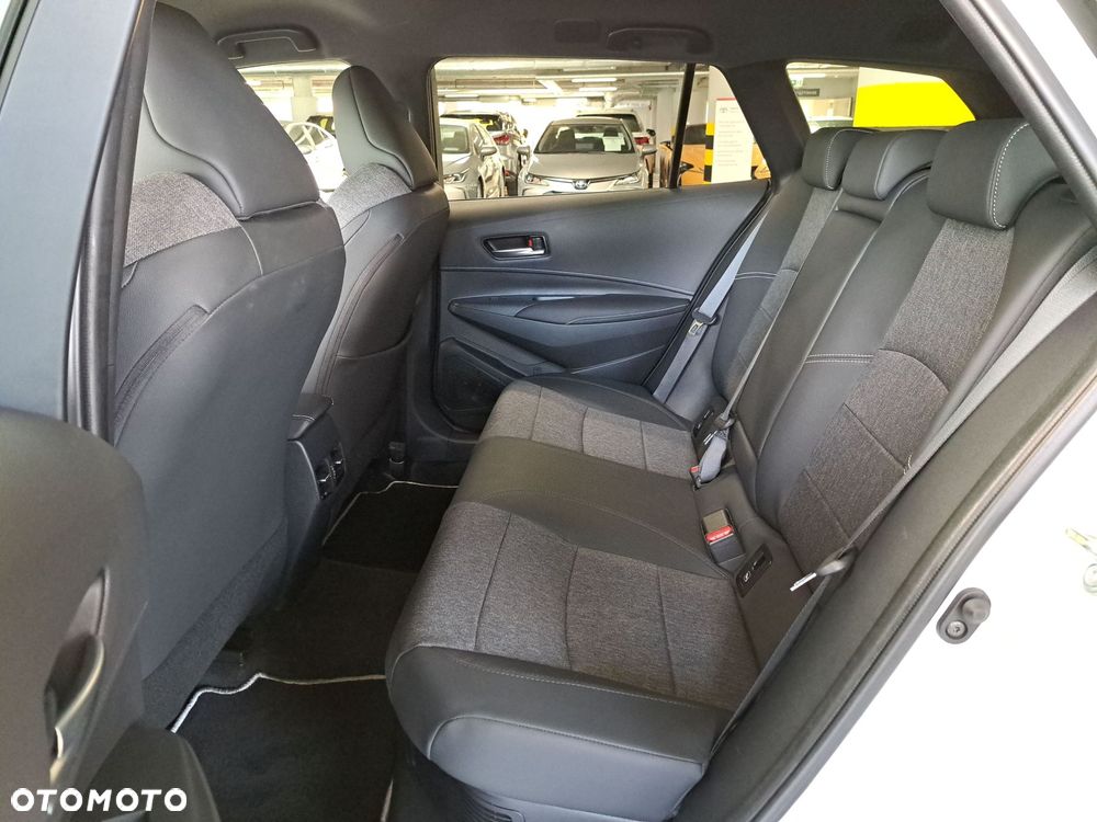 Toyota Corolla 1.8 Hybrid Style - 30