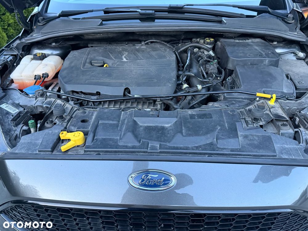 Ford Focus 1.5 EcoBoost ST-Line - 25