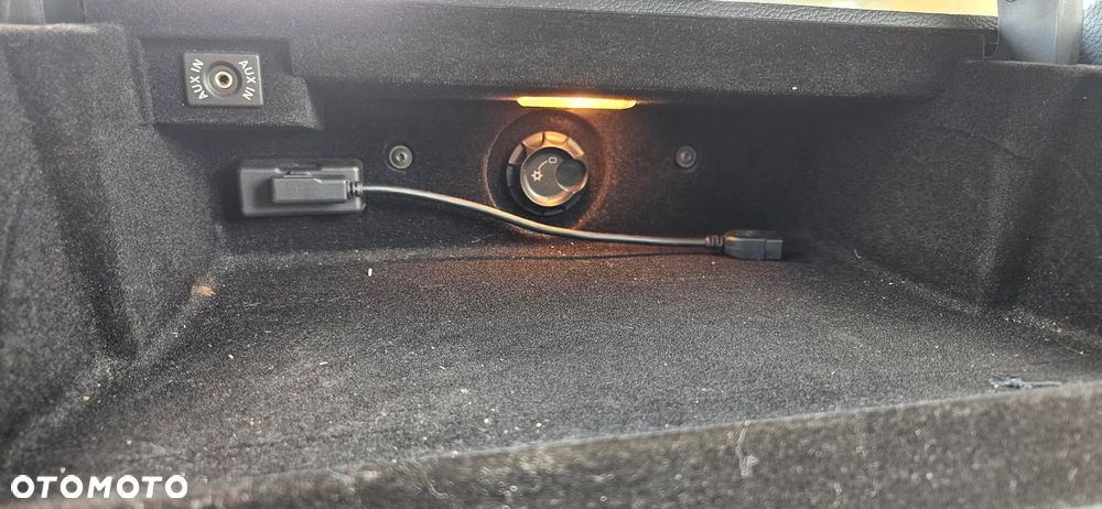 Volkswagen Multivan - 11