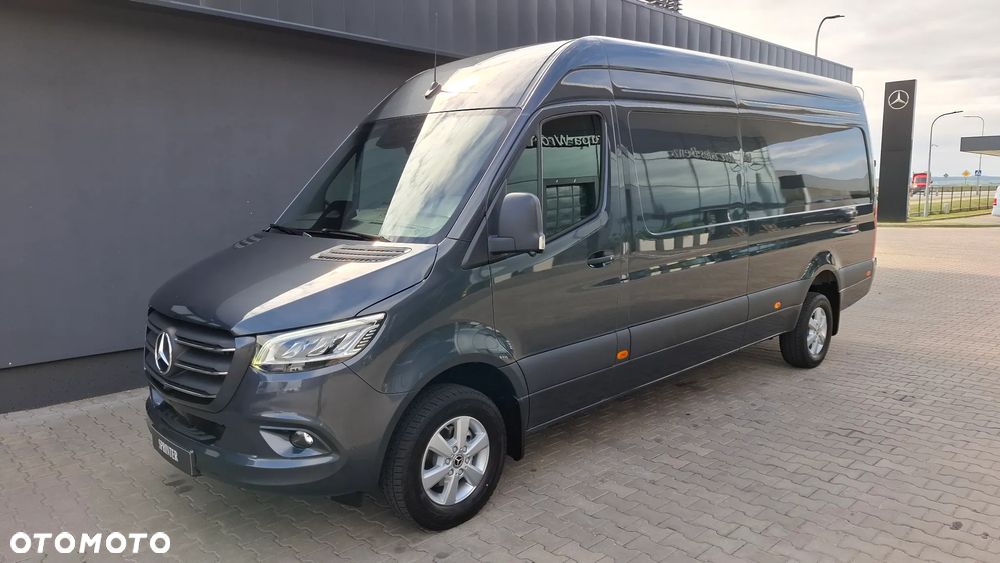 Mercedes-Benz Sprinter - 2