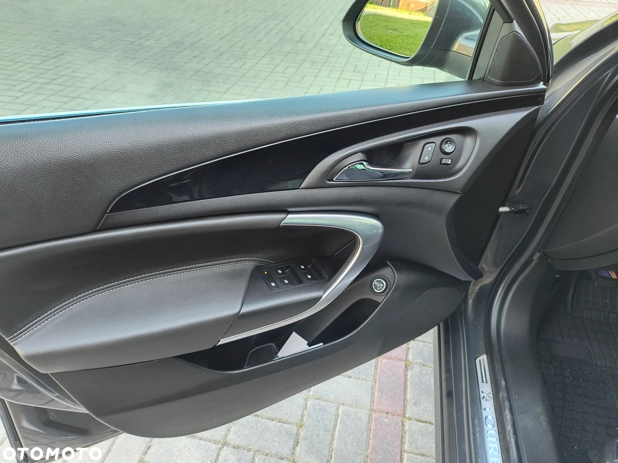 Opel Insignia - 11